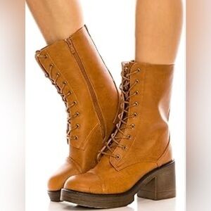 Like new Boots! Women’s Military Lace Up Mid-Calf Boots​​